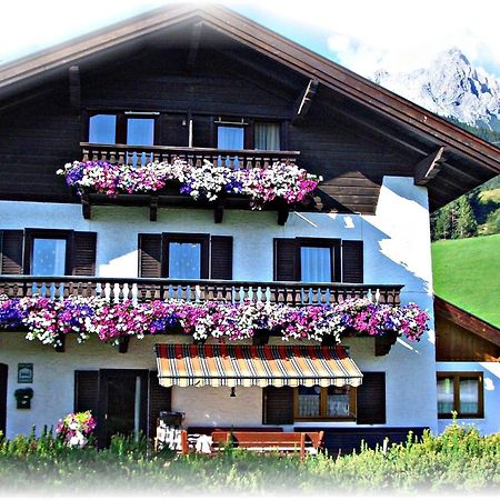 Haus Hartl Hotel Saalfelden Екстериор снимка