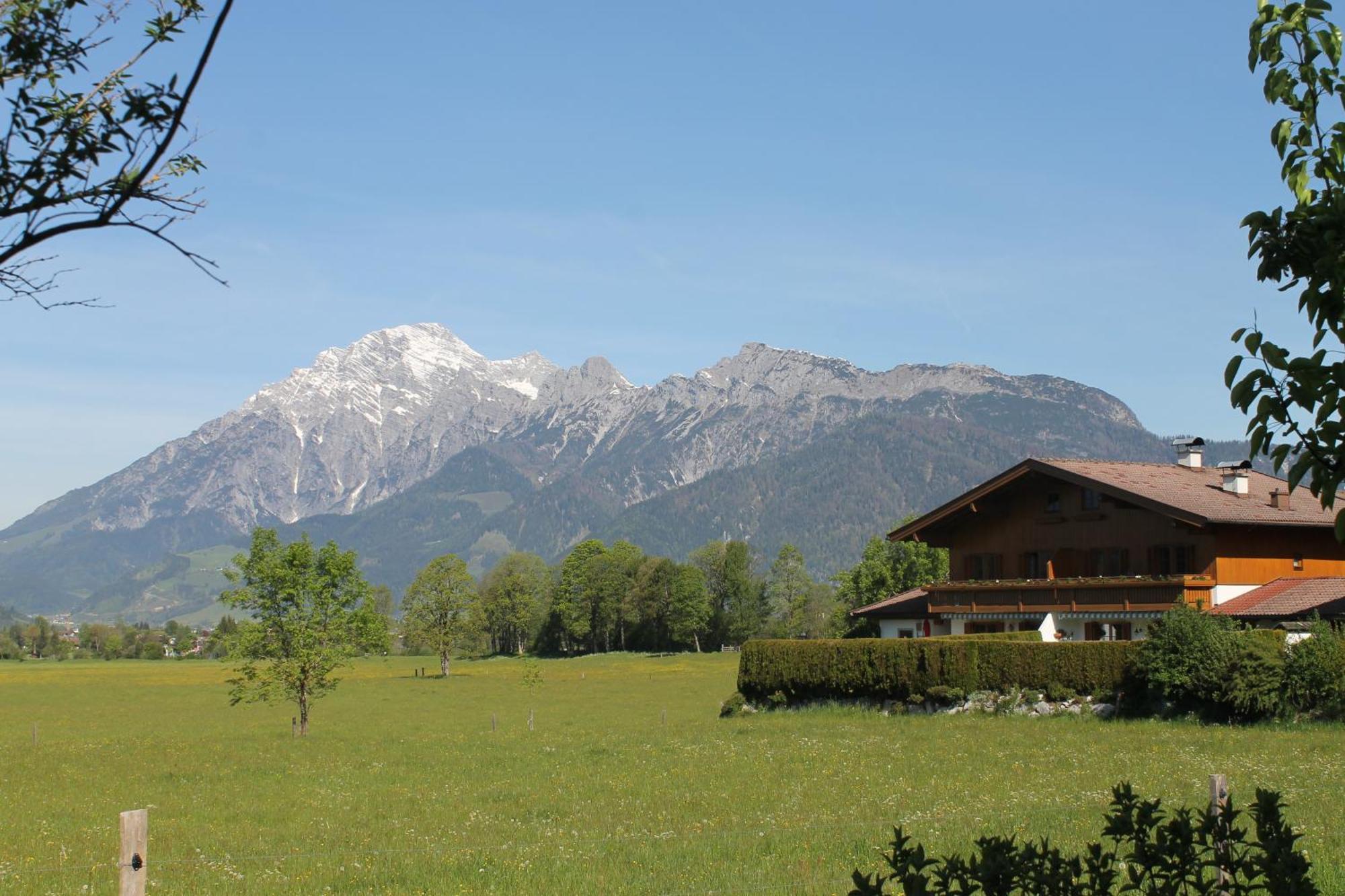 Haus Hartl Hotel Saalfelden Екстериор снимка